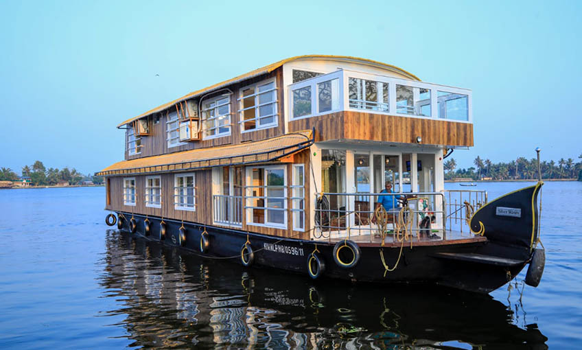houseboats
