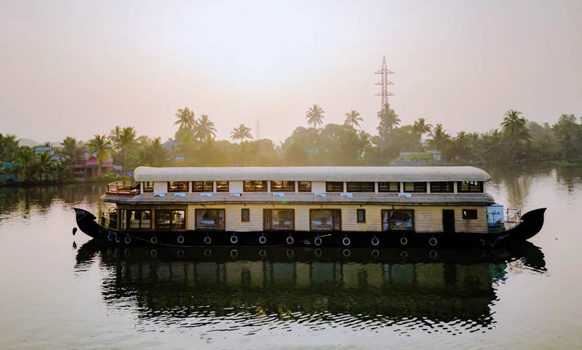 houseboats